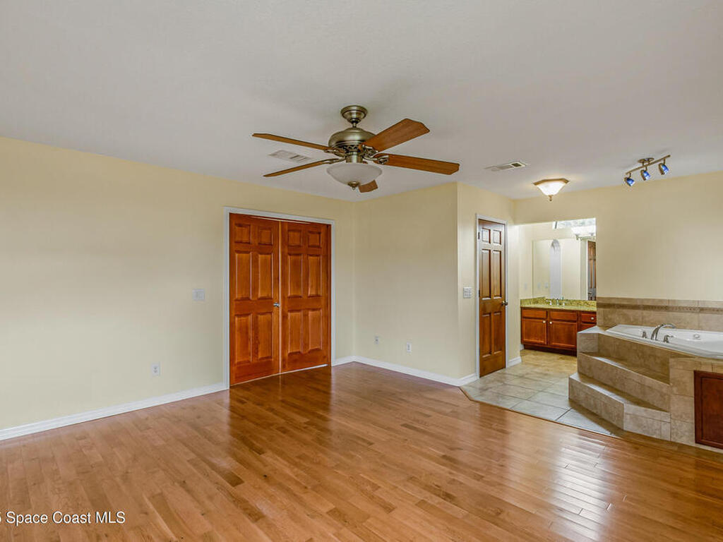 991 Tahiti Avenue, Palm Bay, FL 32909