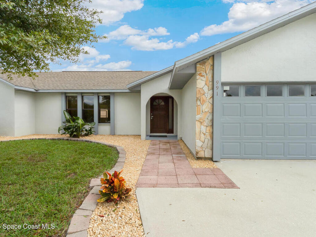 991 Tahiti Avenue, Palm Bay, FL 32909
