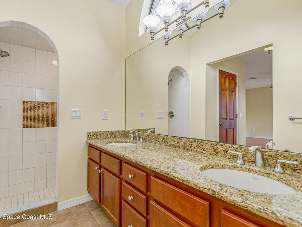 991 Tahiti Avenue, Palm Bay, FL 32909