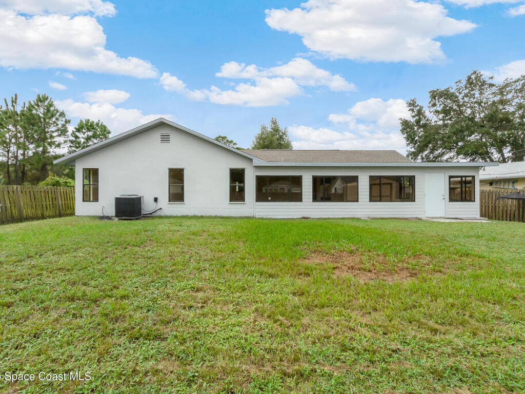 991 Tahiti Avenue, Palm Bay, FL 32909