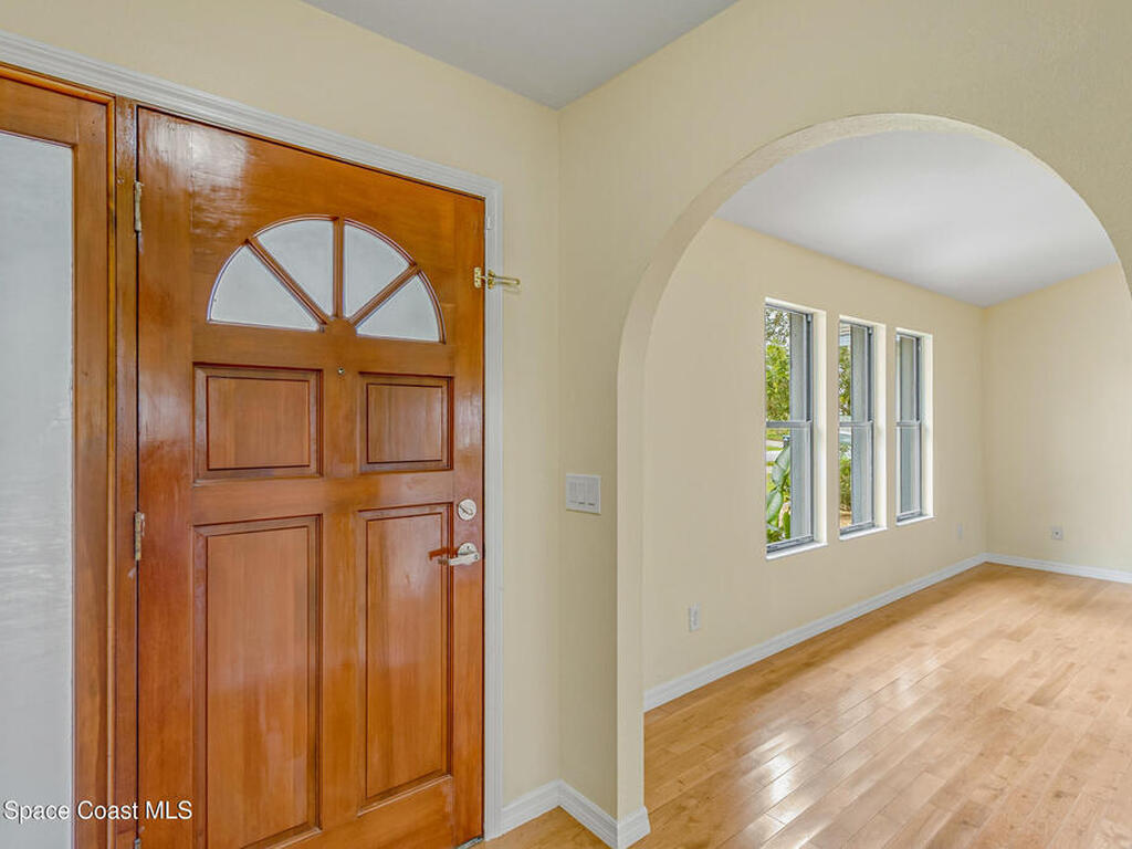 991 Tahiti Avenue, Palm Bay, FL 32909