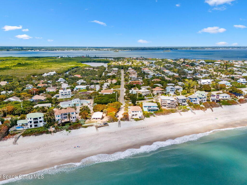 450 Ross Avenue, Melbourne Beach, FL 32951