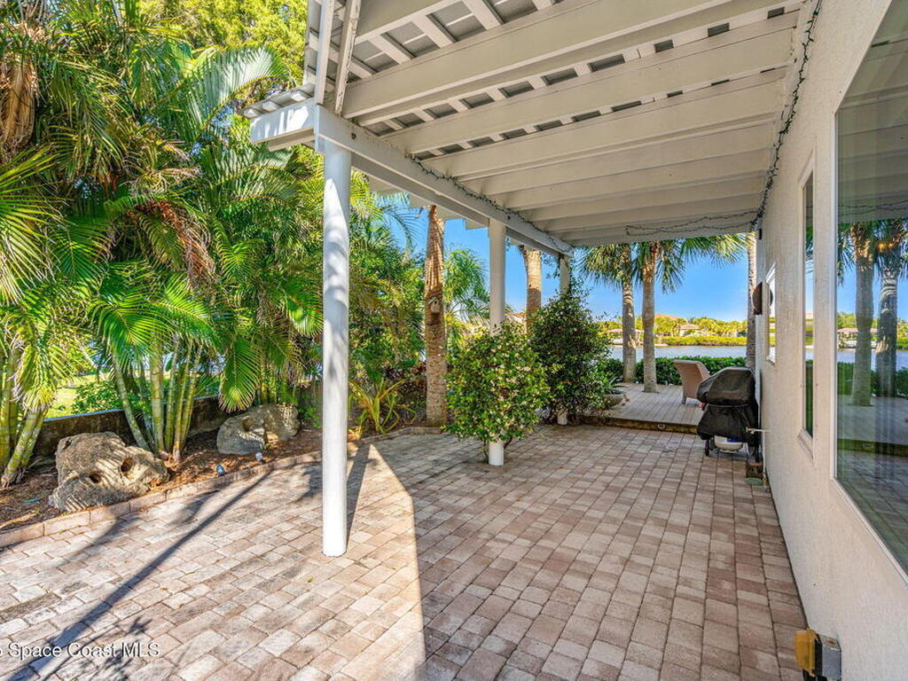 450 Ross Avenue, Melbourne Beach, FL 32951
