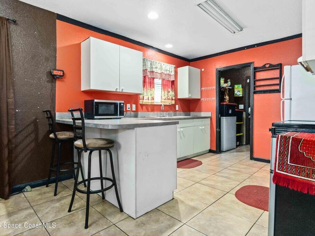 1045 Dove Street, Melbourne, FL 32935