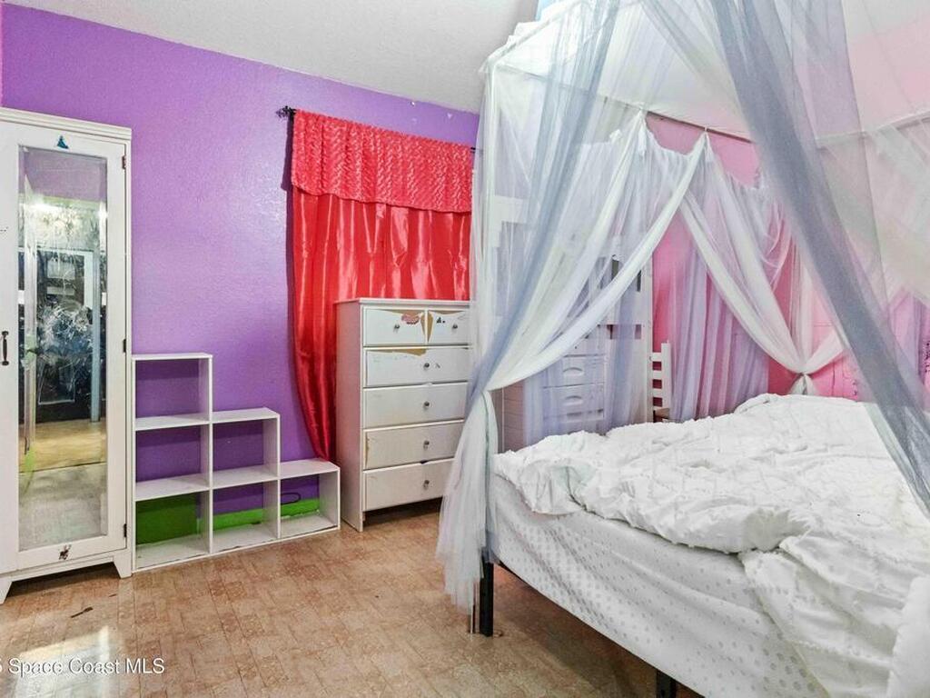 1045 Dove Street, Melbourne, FL 32935