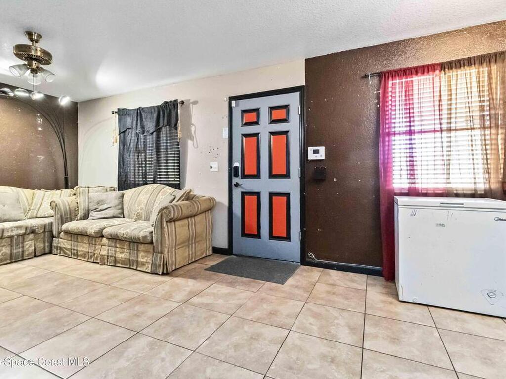 1045 Dove Street, Melbourne, FL 32935