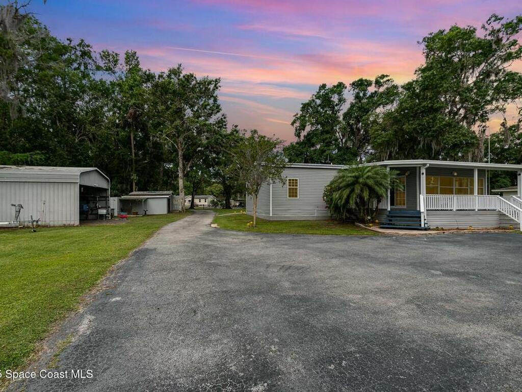 55726 Dale Circle, Astor, FL 32102
