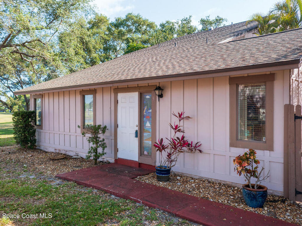 5 Fairway Drive, Cocoa Beach, FL 32931