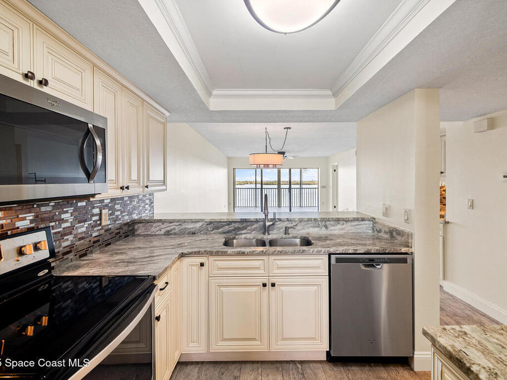 250 S Sykes Creek Parkway, Merritt Island, FL 32952