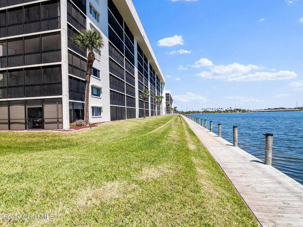250 S Sykes Creek Parkway, Merritt Island, FL 32952
