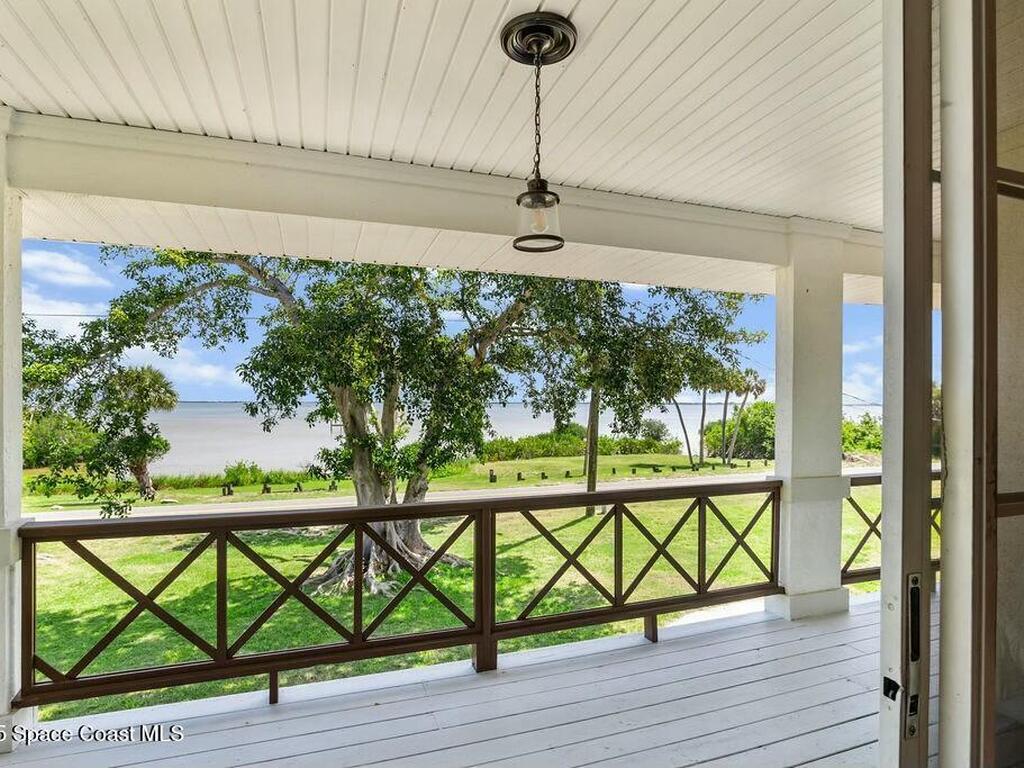 100 Woods South Drive, Merritt Island, FL 32952