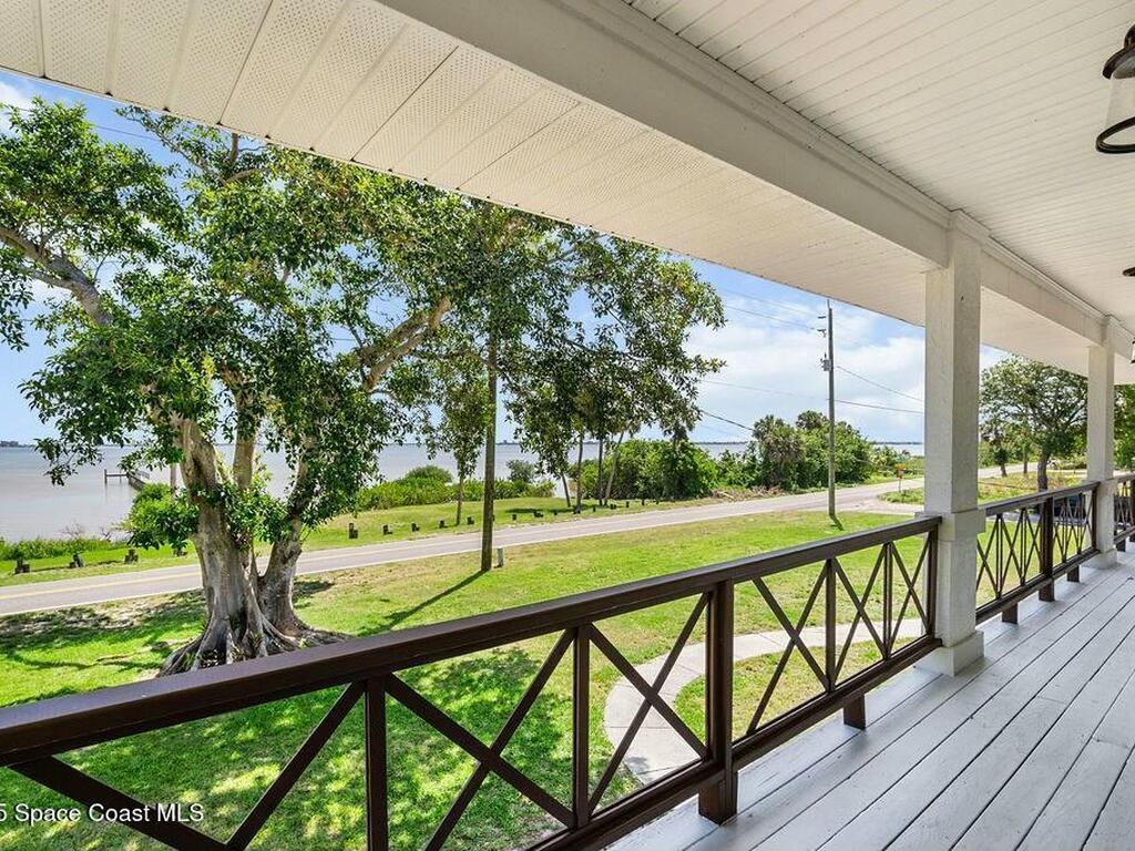 100 Woods South Drive, Merritt Island, FL 32952