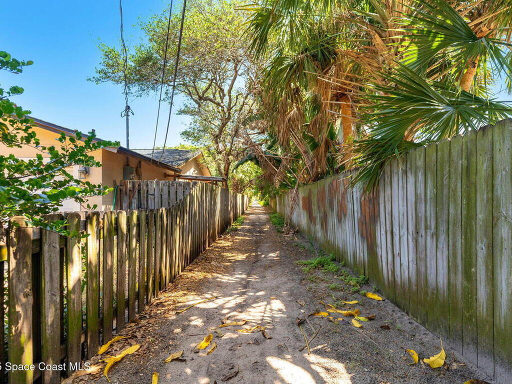 6840 Angeles Road, Melbourne Beach, FL 32951