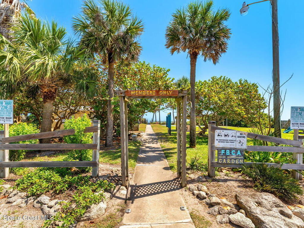 6840 Angeles Road, Melbourne Beach, FL 32951