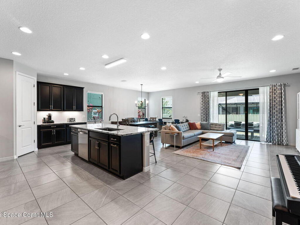7504 Poulicny Lane, Melbourne, FL 32940