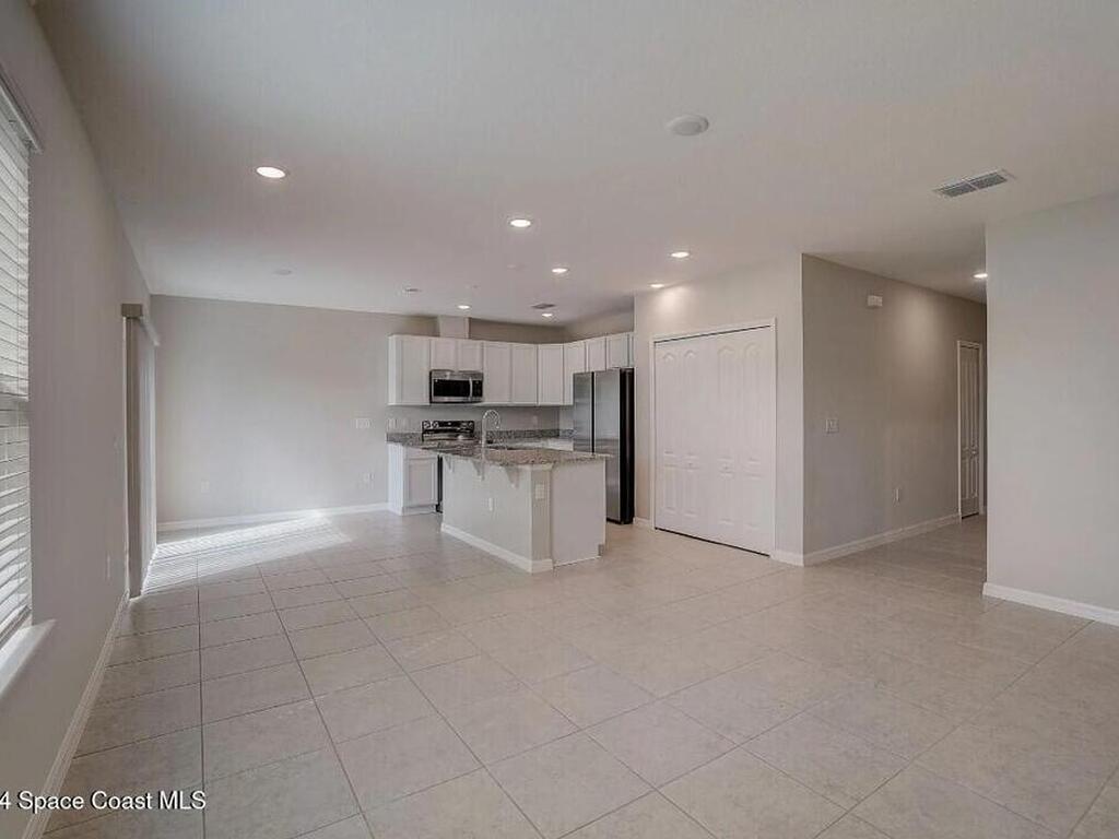 3376 Hummingbird Avenue, Palm Bay, FL 32908