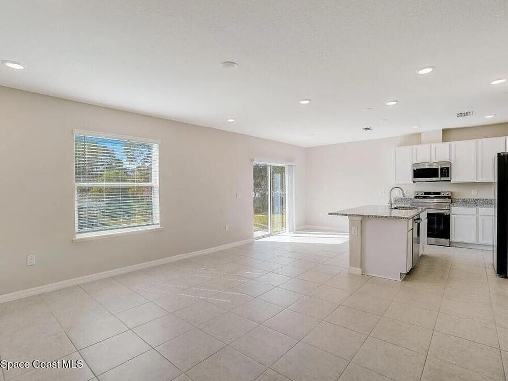 3376 Hummingbird Avenue, Palm Bay, FL 32908