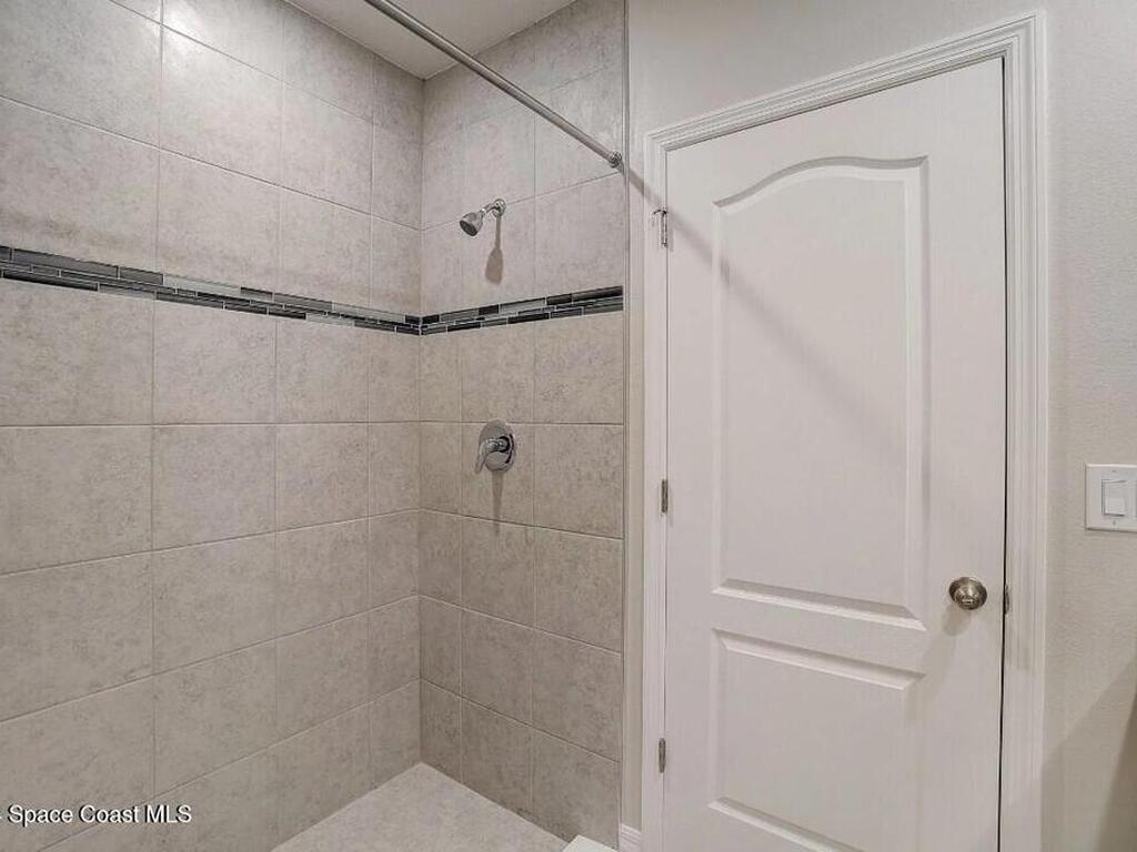 3376 Hummingbird Avenue, Palm Bay, FL 32908