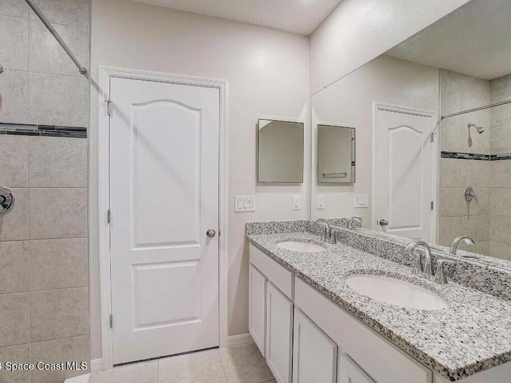 3376 Hummingbird Avenue, Palm Bay, FL 32908