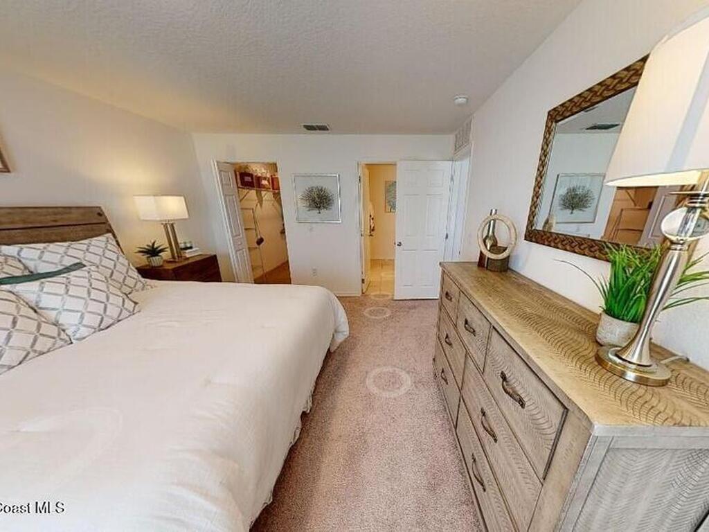 3376 Hummingbird Avenue, Palm Bay, FL 32908