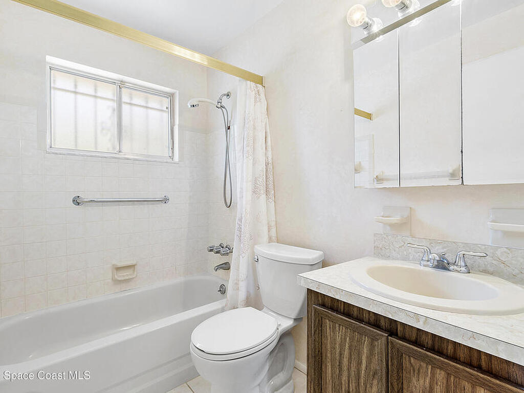 1240 Arlington Circle, Merritt Island, FL 32952