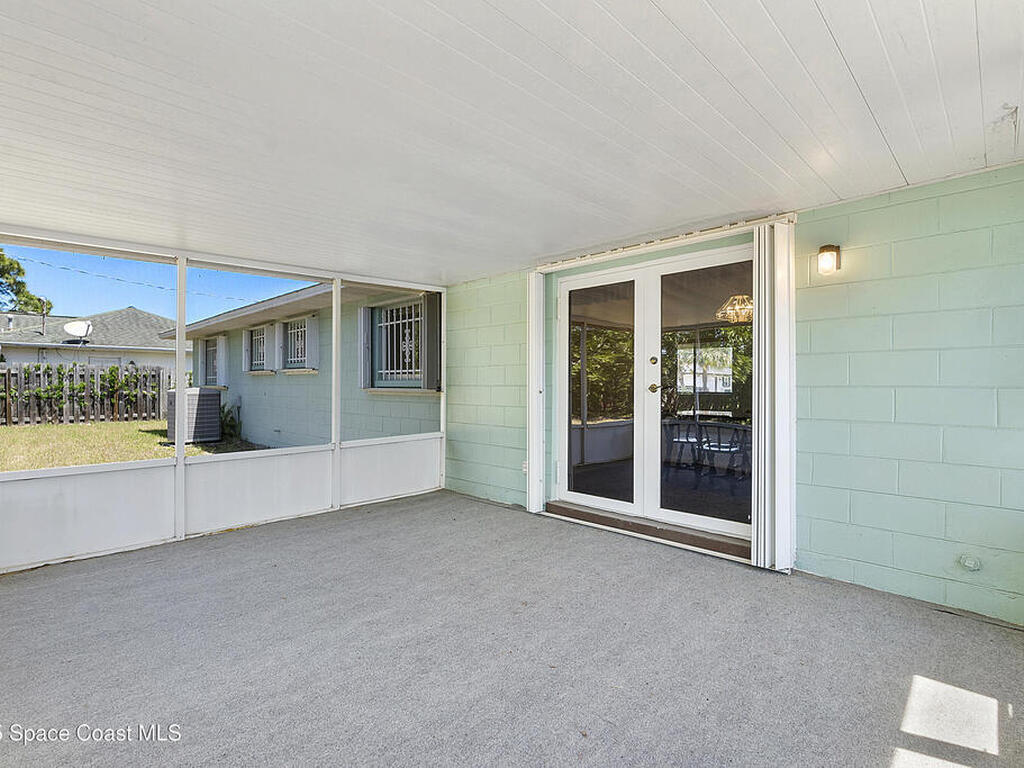 1240 Arlington Circle, Merritt Island, FL 32952