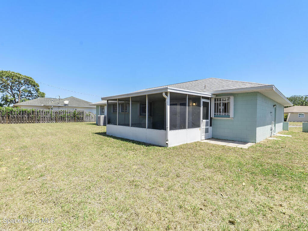 1240 Arlington Circle, Merritt Island, FL 32952
