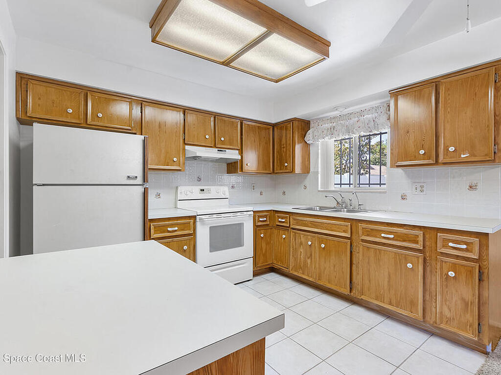 1240 Arlington Circle, Merritt Island, FL 32952