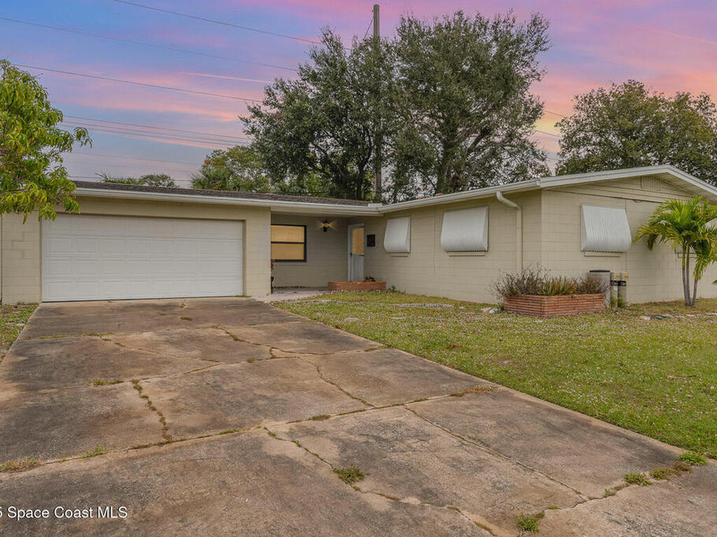 100 Barbados Drive, Merritt Island, FL 32952