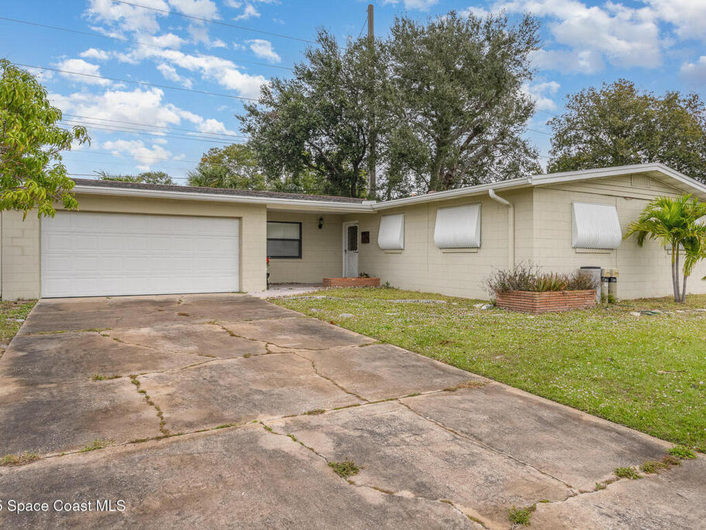 100 Barbados Drive, Merritt Island, FL 32952