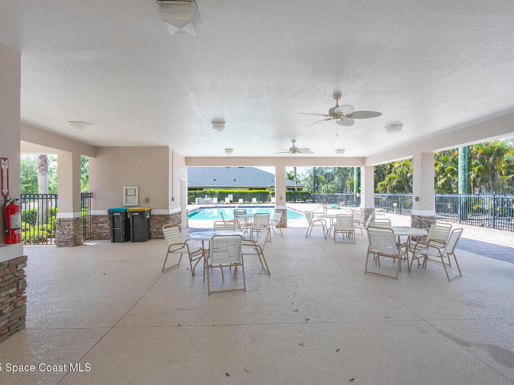 560 Remington Green Drive, Palm Bay, FL 32909