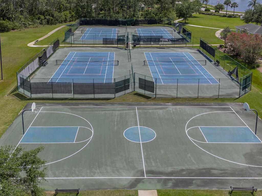 560 Remington Green Drive, Palm Bay, FL 32909