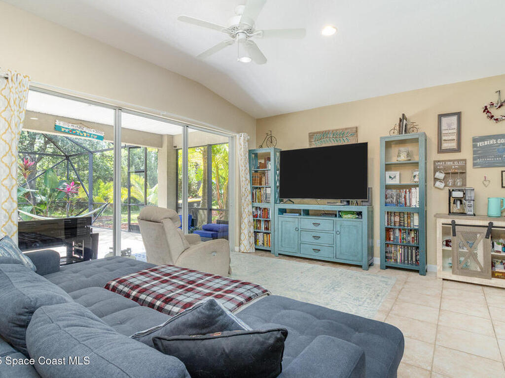 439 Gardendale Circle, Palm Bay, FL 32909