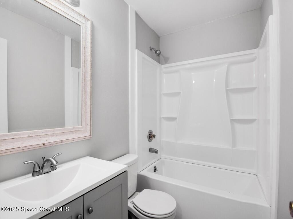 1325 17th Court, Vero Beach, FL 32962