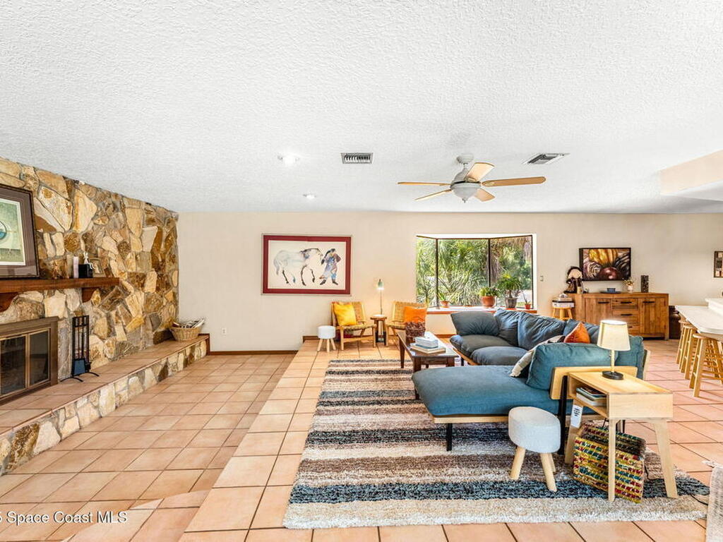 1475 S Oaks Drive, Merritt Island, FL 32952