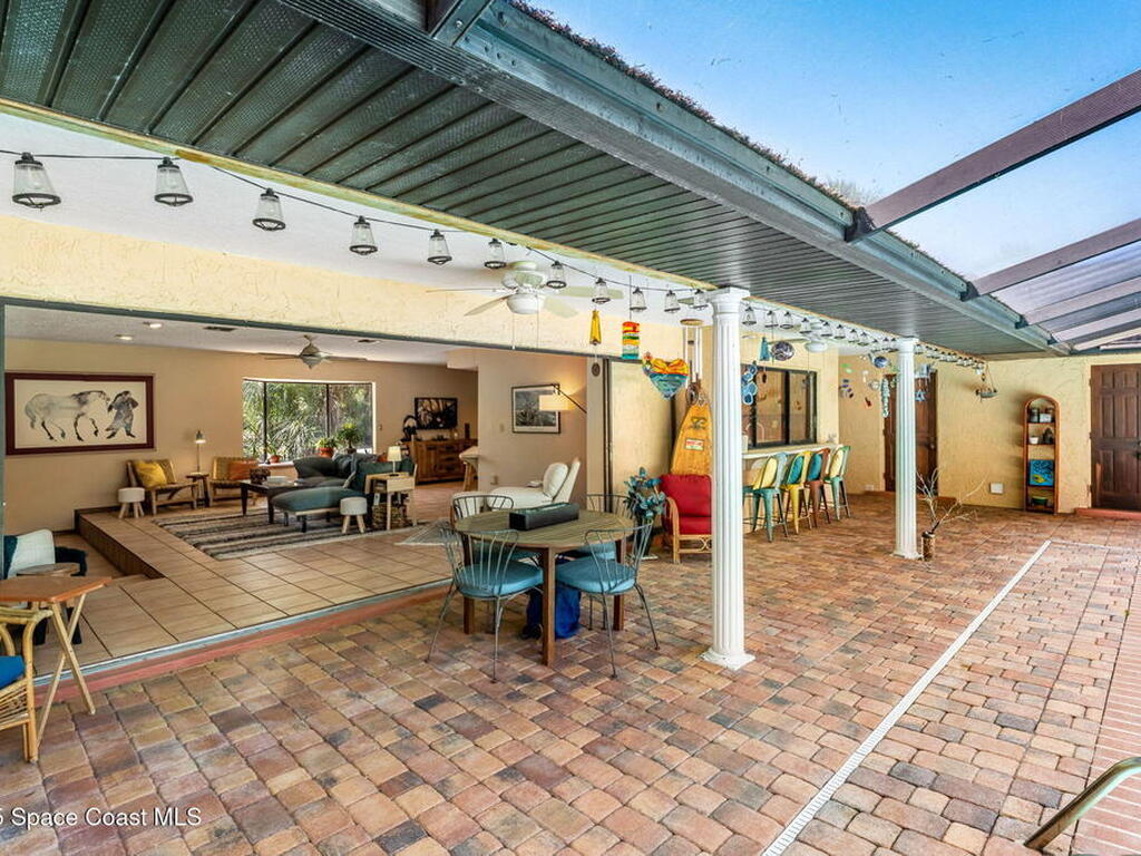 1475 S Oaks Drive, Merritt Island, FL 32952