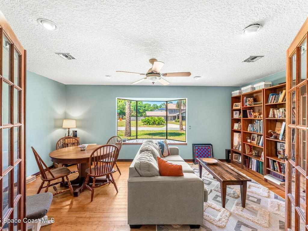 1475 S Oaks Drive, Merritt Island, FL 32952