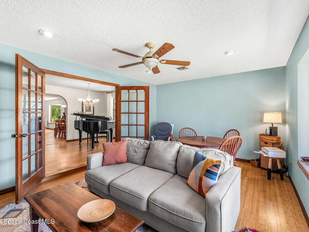 1475 S Oaks Drive, Merritt Island, FL 32952