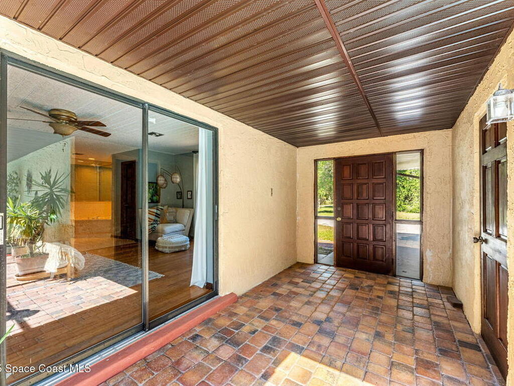 1475 S Oaks Drive, Merritt Island, FL 32952