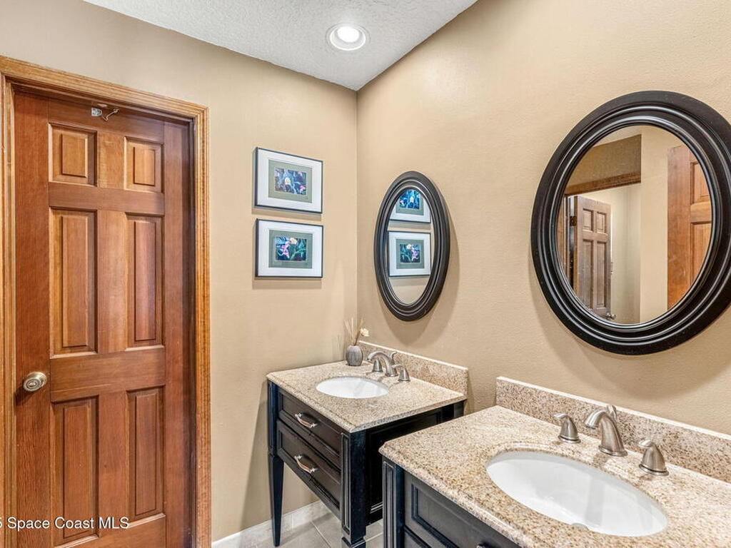 1475 S Oaks Drive, Merritt Island, FL 32952