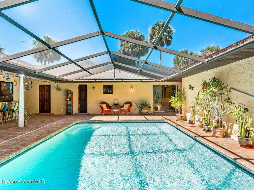 1475 S Oaks Drive, Merritt Island, FL 32952