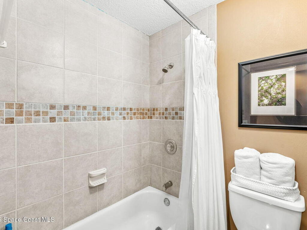 1475 S Oaks Drive, Merritt Island, FL 32952