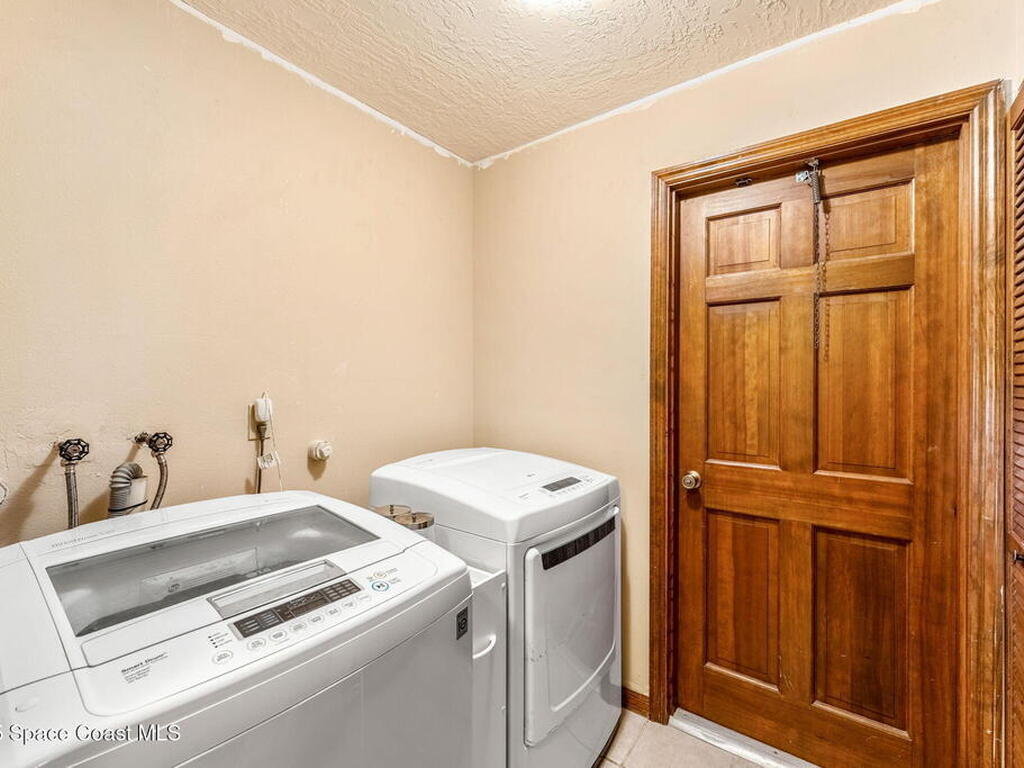 1475 S Oaks Drive, Merritt Island, FL 32952