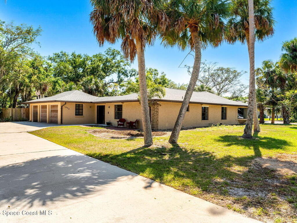 1475 S Oaks Drive, Merritt Island, FL 32952