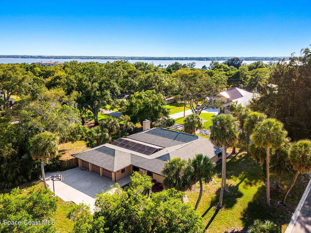 1475 S Oaks Drive, Merritt Island, FL 32952