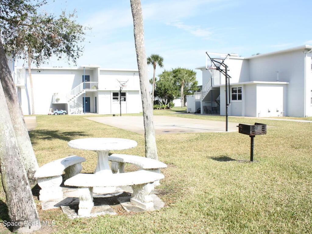 205 Buccaneer Avenue, Merritt Island, FL 32952