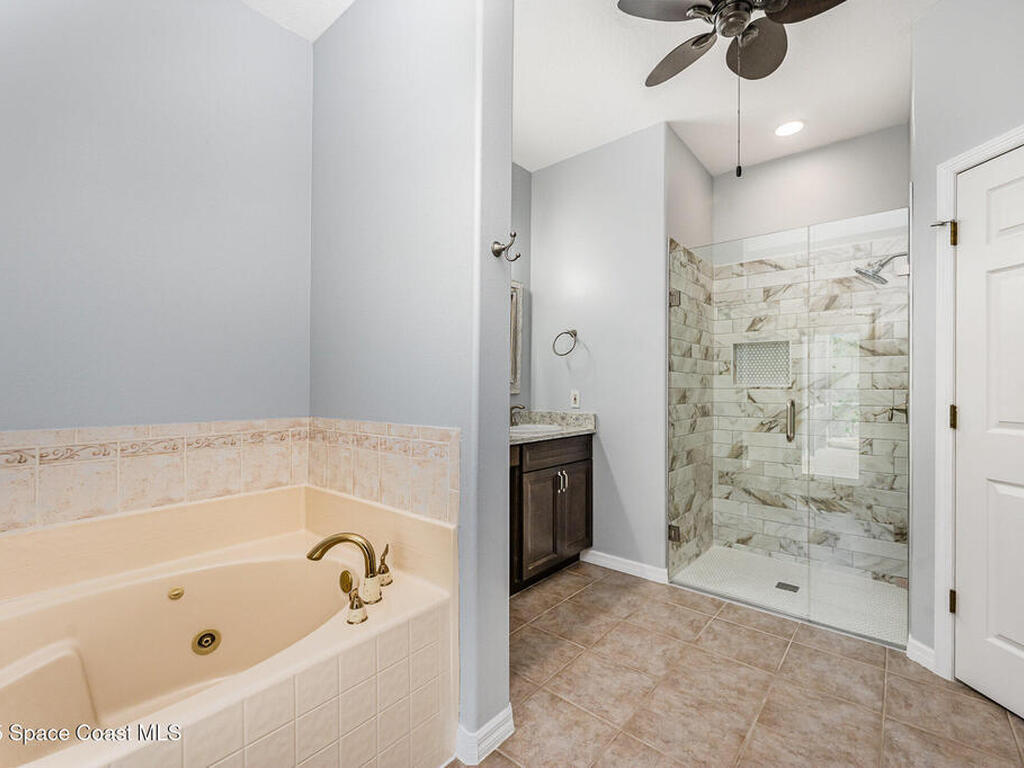 1534 Knoll Ridge Drive, Melbourne, FL 32940