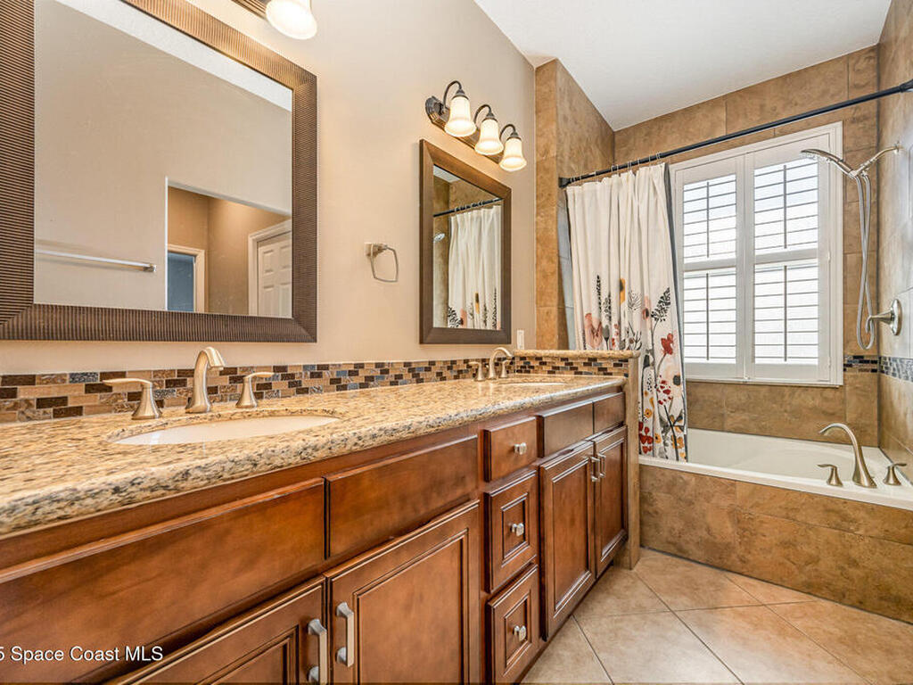 1534 Knoll Ridge Drive, Melbourne, FL 32940