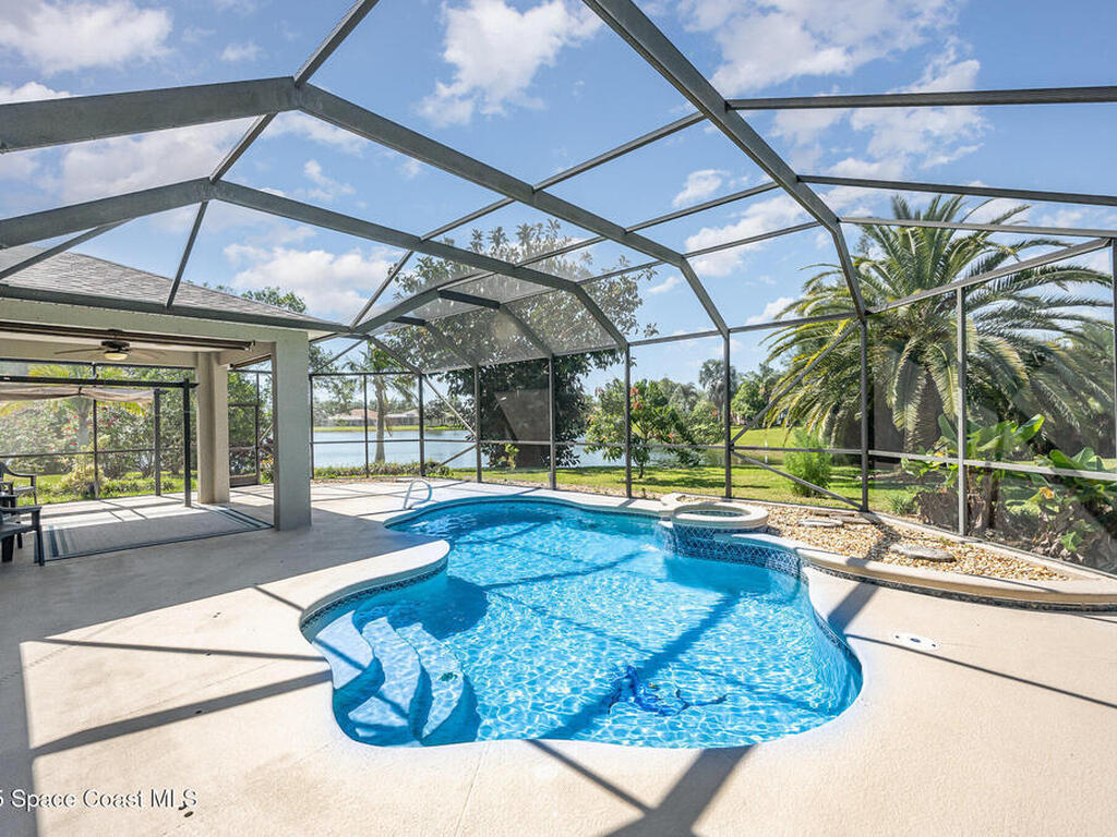 1534 Knoll Ridge Drive, Melbourne, FL 32940