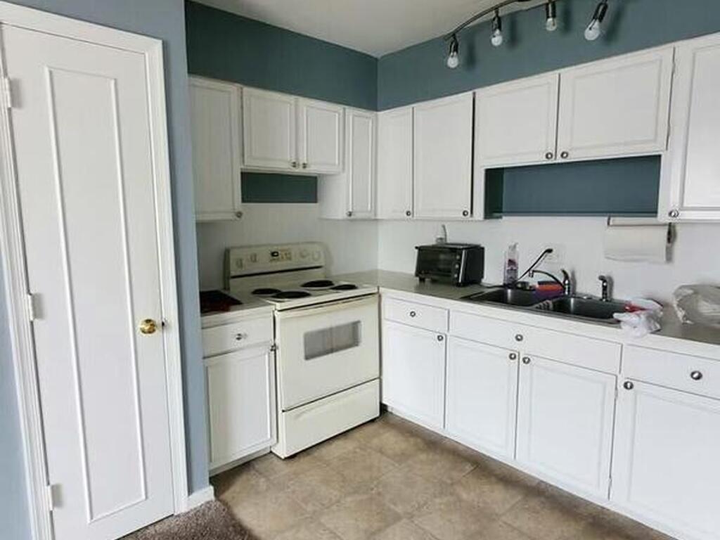 125 E Colonial Court, Indian Harbour Beach, FL 32937
